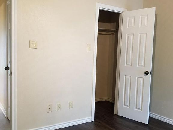 3rd image of 110 N 19th St