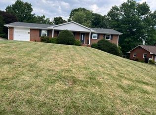 6727 Northway Dr, Roanoke, VA 24019