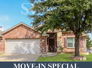 3917 Yarberry Ct, Roanoke, TX 76262