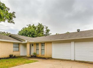 6904 Trail Lake Dr, Fort Worth, TX 76133
