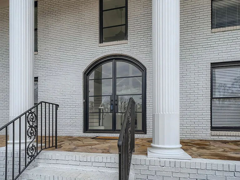 425 Ferry Lndg — Photo 5