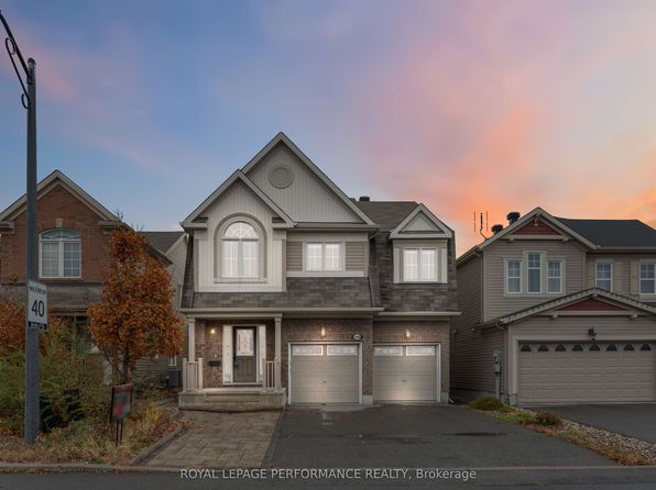 580 Sunlit Cir, Ottawa, ON K4A 0V4