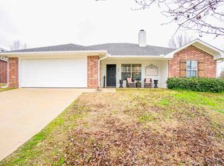 600 Fenton Rd, Longview, TX 75604