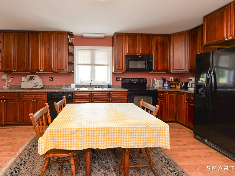 122 Purchase Brook Rd — Photo 4