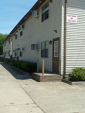 1st image of 8422 Tidewater Dr APT 10
