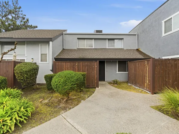 325 Standiford Ave APT 29, Modesto, CA 95350