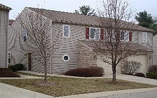 1st image of 635 Bayberry Ct W