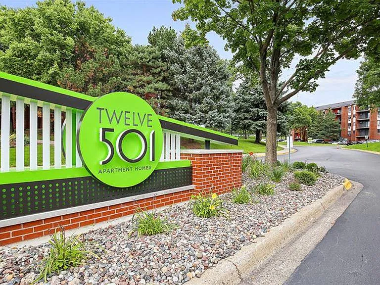 Twelve 501 Apartments — Photo 40