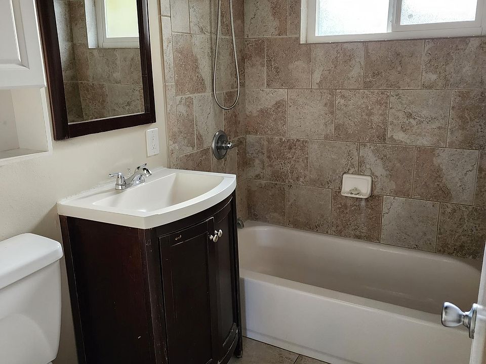 1st image of 4817 Melvin Dr