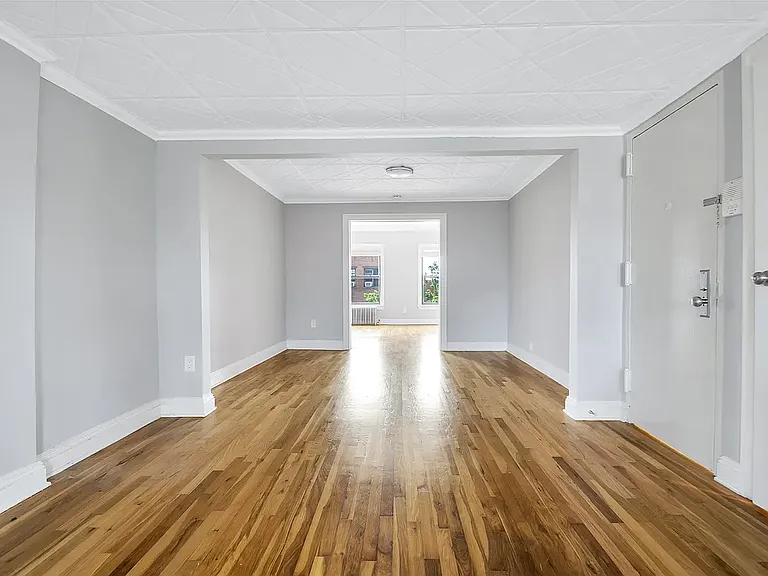 43 Woodhull St #4 — Photo 1