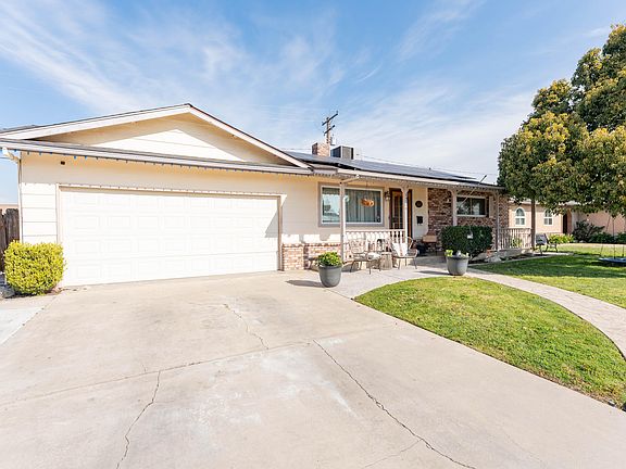 3rd image of 1724 W Monte Vista Avenue