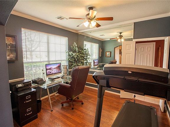5th image of 7402 Maplewood Dr