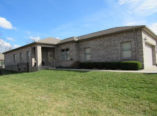 402 Sunset Dr, Beckley, WV 25801