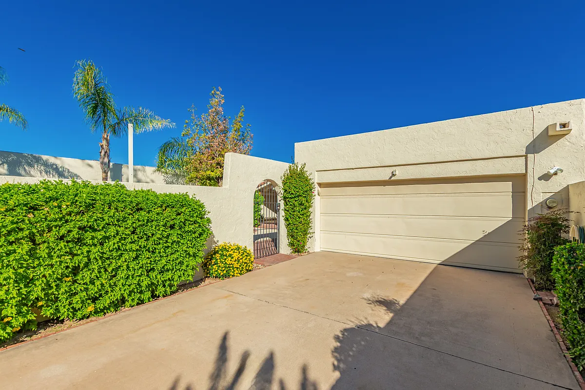 Front view - 6821 N 3rd Pl