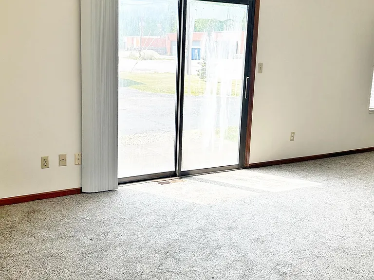607 Myron St #4 — Photo 10