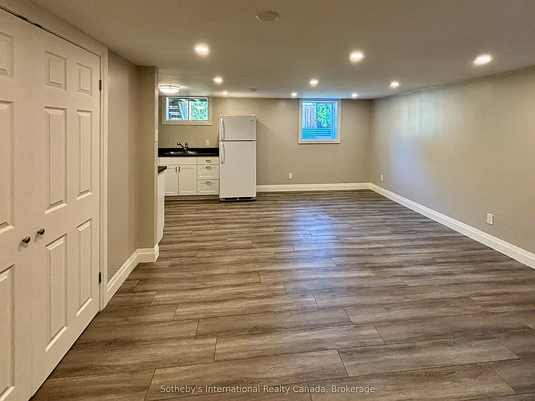 55 Courtice Cres #2 — Photo 3