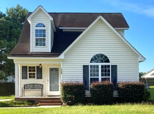 1229 Ashmoor Ln, Winterville, NC 28590