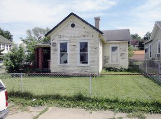 701 W 8th St, Connersville, IN 47331