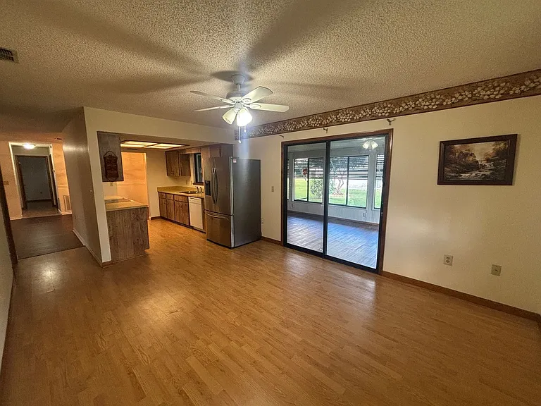 10211 SW 93rd Ct — Photo 10