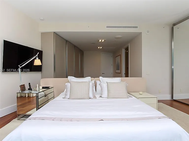18555 Collins Ave #4605 — Photo 27