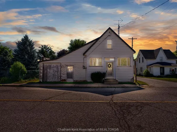 1 Centre Side Rd, Chatham Kent, ON N0P 2M0