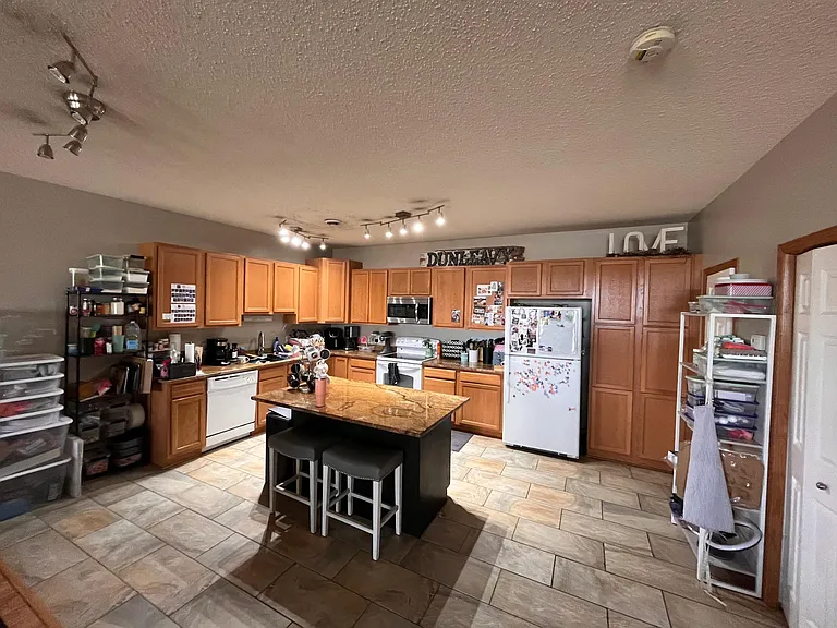 4900 Underwood Ln N #C — Photo 3