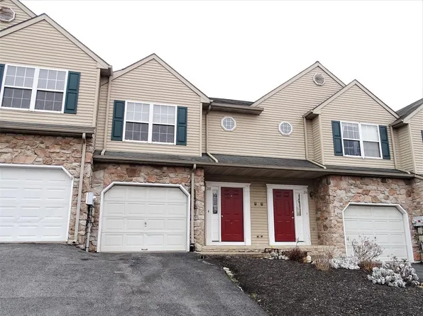 218 Quaking Aspen Ln, Marietta, PA 17547