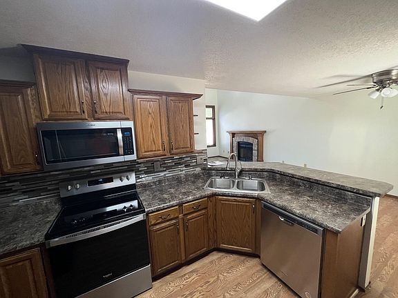 4th image of 510 Colony St