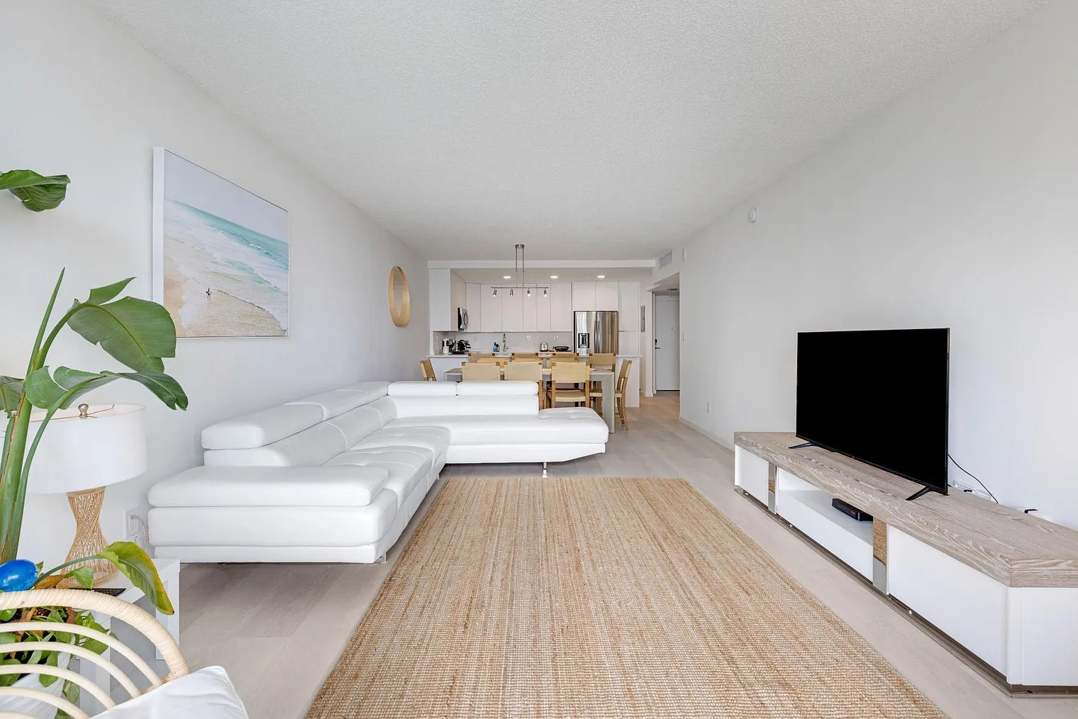 3 bed, 2.0 bath, 1506 sqft, $9,569 — Photo 3