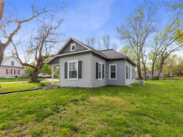 902 W 5th St, Ottawa, KS 66067