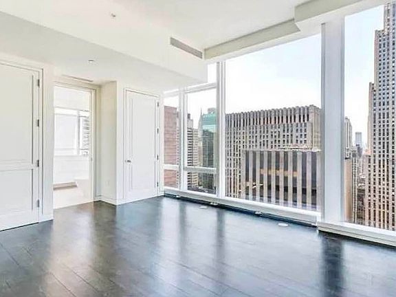 5th image of 20 W 53rd St #40