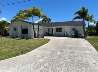 16615 Acapulco Rd, Punta Gorda, FL 33955