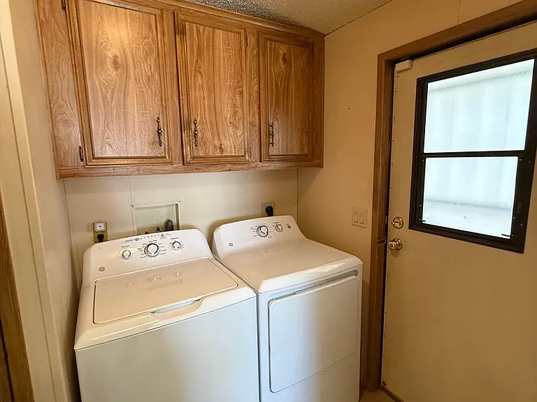 13231 E 38th Pl — Photo 17