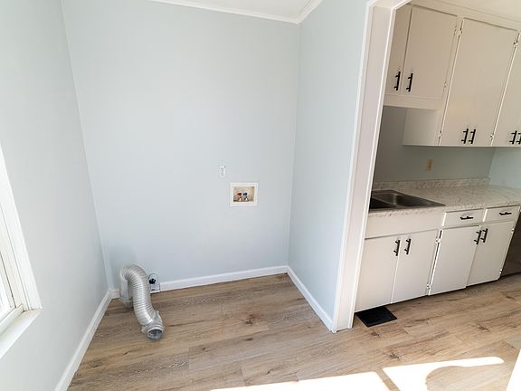 4th image of 102 Dalin Ct