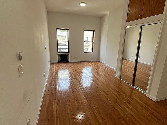 3rd image of 486 E 74th St APT 4A