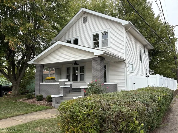 1033 College Ave NW, New Philadelphia, OH 44663