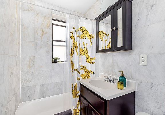 4th image of 626 Lincoln Pl APT 3C
