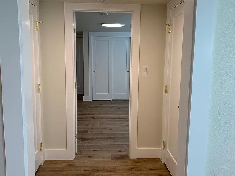 2104 S Corona St — Photo 23