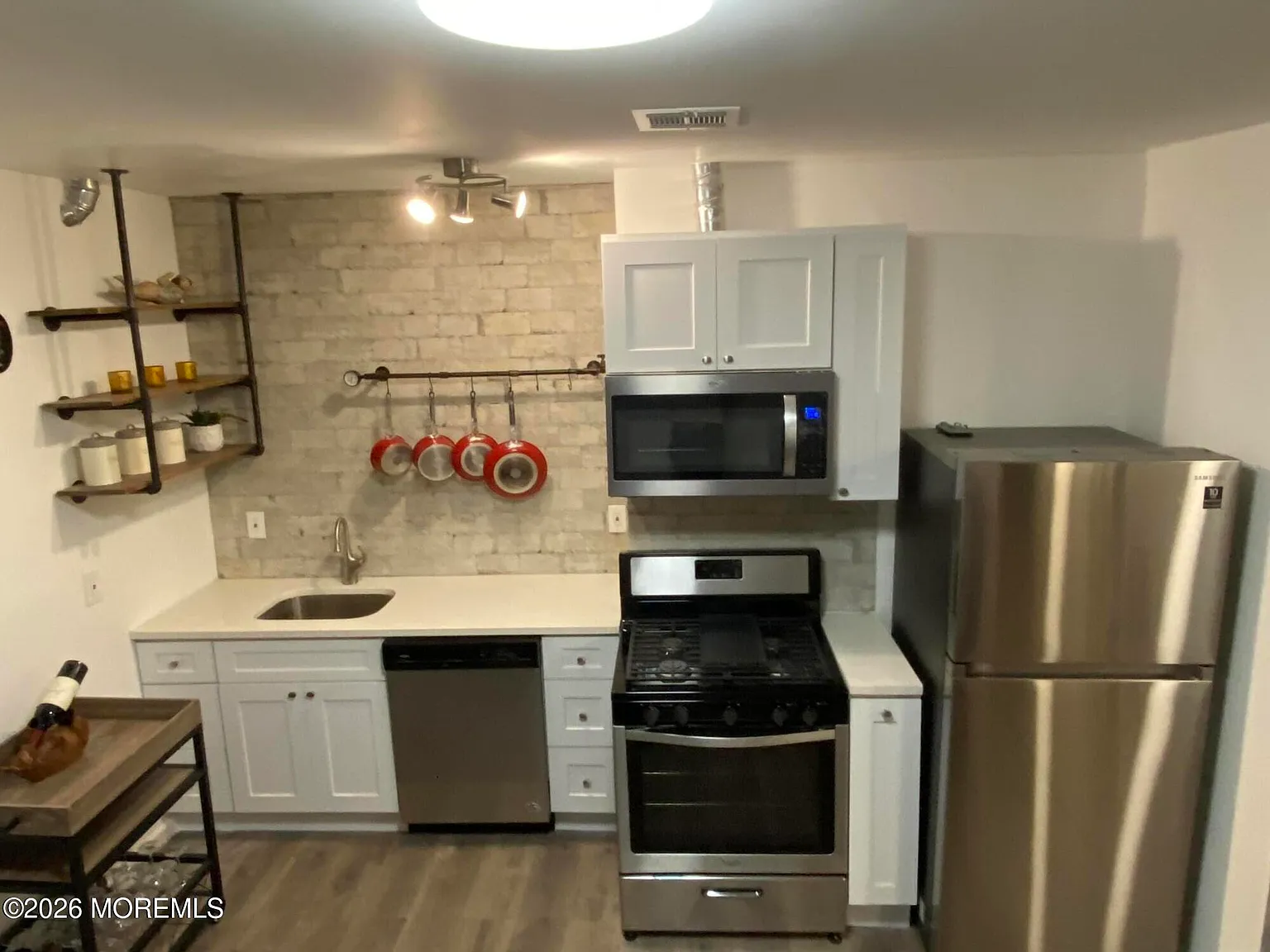 4 bed, 2997 sqft, $4,000 — Photo 3