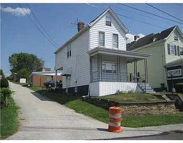 611 Grant St photo 1