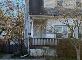 256 Willow Ave, Wayne, PA 19087