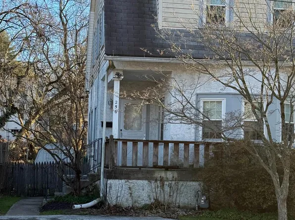 256 Willow Ave, Wayne, PA 19087