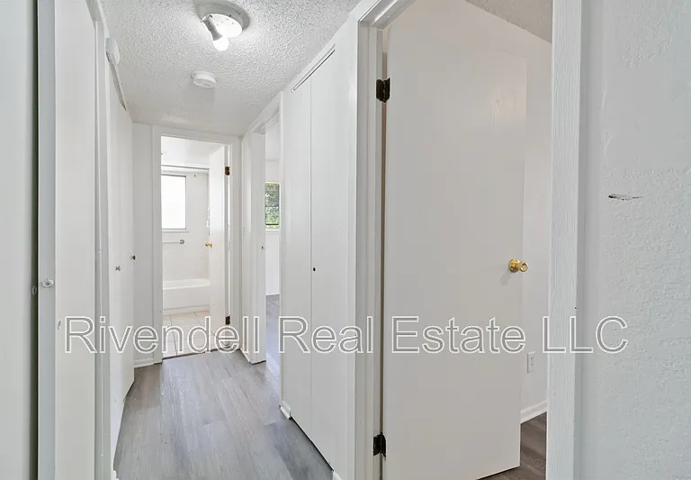 363 Geneva St #D — Photo 8