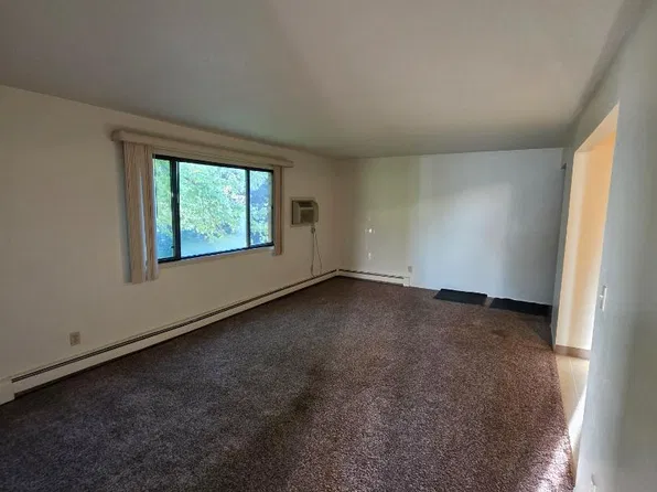 2115 E Divide Ave APT 12, Bismarck, ND 58501