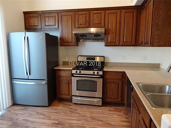 3rd image of 7634 Pallon Ave