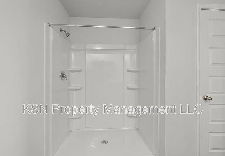 129 Azure Dr — Photo 40