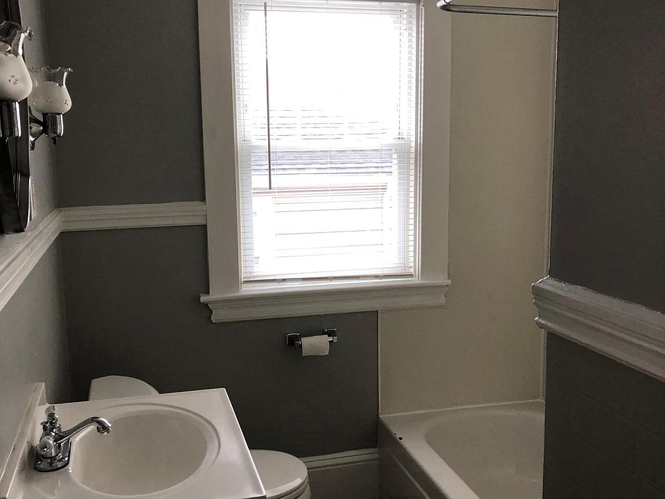 2nd image of 61 Audubon Ave