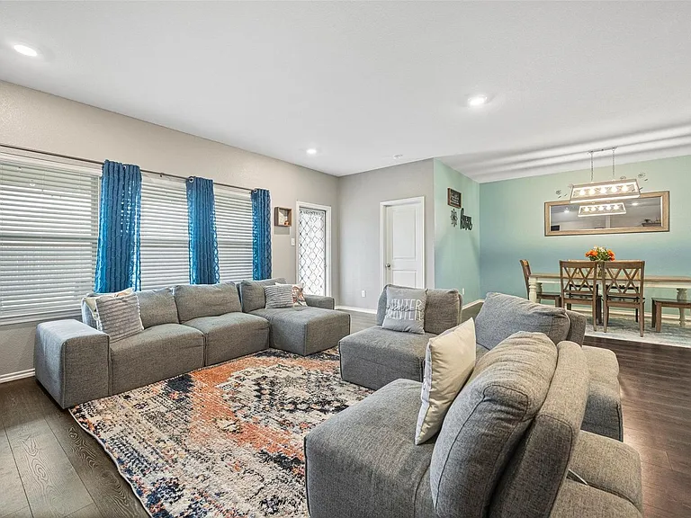 904 Saddle Horn Way — Photo 8