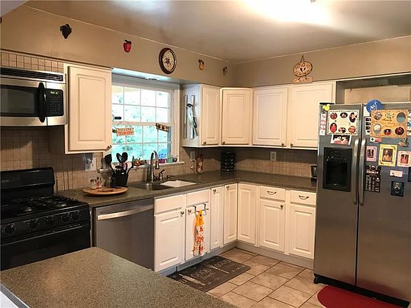 3rd image of 209 North Dr