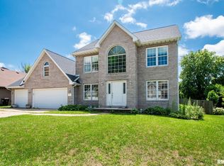 7075 N Aycliffe Dr, Peoria, IL 61614